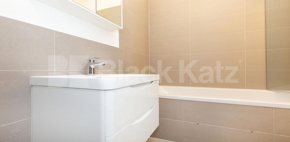 			1 Bedroom, 1 bath, 1 reception Apartment			 SPRINGFIELD HOUSE LOFTS-TYSSEN STREET, DALSTON/HAGGERSTON